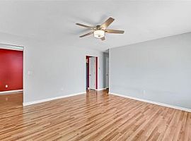 For Comfortable Living at It'S Peak in Saint Peters, MO (Photo 5 of 7)