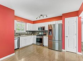 For Comfortable Living at It'S Peak in Saint Peters, MO (Photo 7 of 7)