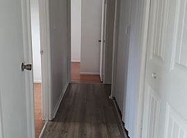 925 Washington Way, Jeffersonville, in 47130 3 Beds 1 Bath 1,08 in Jeffersonville, IN (Photo 7 of 8)