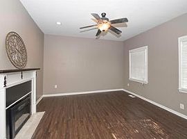 309 E 6th St, Lexington, Ky 40508 3 Beds 2 Baths 1,210 Sqft  in Lexington, KY (Photo 8 of 11)