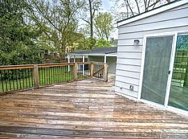 506 Morningside Dr, Louisville, Ky 40206 3 Beds 2 Baths 1,563 S in Louisville, KY (Photo 2 of 12)