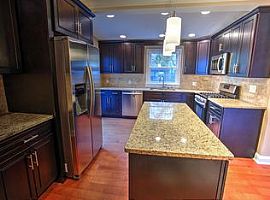 506 Morningside Dr, Louisville, Ky 40206 3 Beds 2 Baths 1,563 S in Louisville, KY (Photo 3 of 12)