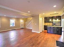 506 Morningside Dr, Louisville, Ky 40206 3 Beds 2 Baths 1,563 S in Louisville, KY (Photo 8 of 12)