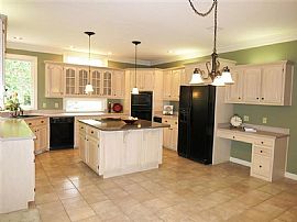 6988 Stonewick Dr, Newburgh, in 47630 4 Beds 3.5 Baths 4,368 Sq in Newburgh, IN (Photo 2 of 3)