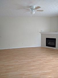 440 Lava Ln, Union City, Ga 30291 5 Beds 2 Baths 2,865 Sqf in Union City, GA (Photo 6 of 9)