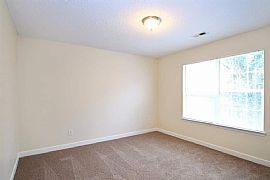 4350 Perkins Rd, Charlotte, Nc 28269 4 Beds 2.5 Baths 2,208 Sqf in Charlotte, NC (Photo 4 of 8)