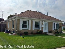 3 Beds 1 Baths in Racine, WI