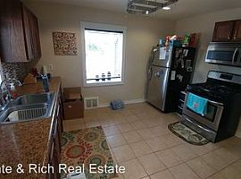 3 Beds 1 Baths in Racine, WI (Photo 10 of 12)
