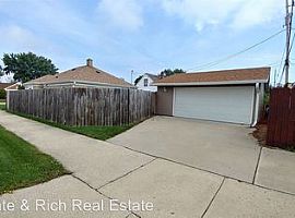 3 Beds 1 Baths in Racine, WI (Photo 6 of 12)