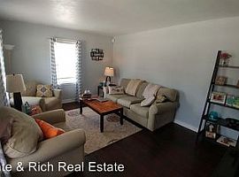 3 Beds 1 Baths in Racine, WI (Photo 8 of 12)