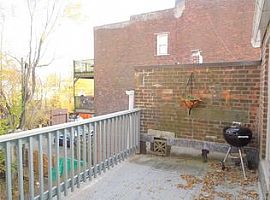 2 Beds 1 Baths in New Haven, CT (Photo 11 of 11)