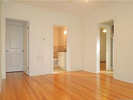 2 Beds 1 Baths in New Haven, CT (Photo 3 of 11)