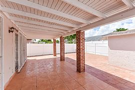 Beautiful 3 Bedroom Home in Miami, FL (Photo 11 of 11)