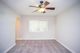 5230 E Beck Ln in Scottsdale, AZ (Photo 8 of 12)