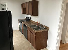 4 Willow St # 1, Cohoes, Ny 12047 2 Beds 1 Bath 1,150 Sqft in Cohoes, NY (Photo 3 of 9)