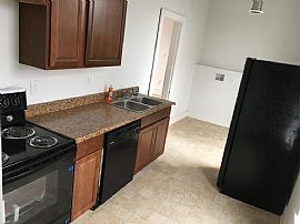 4 Willow St # 1, Cohoes, Ny 12047 2 Beds 1 Bath 1,150 Sqft in Cohoes, NY (Photo 5 of 9)
