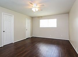 24111 Spring Mill Ln, Spring, Tx 77373 3 Beds 2 Baths in Spring, TX (Photo 3 of 10)