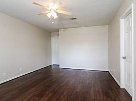 24111 Spring Mill Ln, Spring, Tx 77373 3 Beds 2 Baths in Spring, TX (Photo 9 of 10)