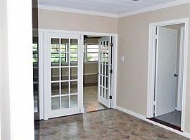 4909 Elm St, Bellaire, Tx 77401 3 Beds 2 Baths in Bellaire, TX (Photo 4 of 12)