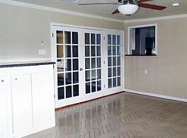 4909 Elm St, Bellaire, Tx 77401 3 Beds 2 Baths in Bellaire, TX (Photo 9 of 12)