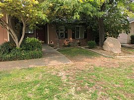 8237 N Del Mar Ave in Fresno, CA (Photo 2 of 12)