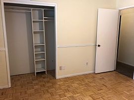 8237 N Del Mar Ave in Fresno, CA (Photo 7 of 12)