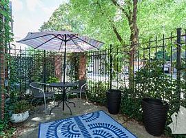 2 Bedroom and 2 Bath Home in Chicago, IL (Photo 11 of 11)