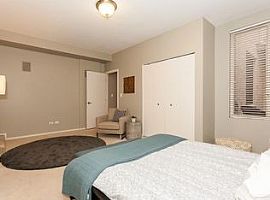 2 Bedroom and 2 Bath Home in Chicago, IL (Photo 5 of 11)