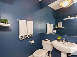 2 Bedroom and 2 Bath Home in Chicago, IL (Photo 9 of 11)