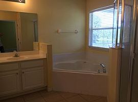 9805 Portofino Dr, Orlando, Fl 32832 5 Beds 3 Baths in Orlando, FL (Photo 9 of 12)