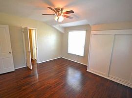 3 Beds 2 Baths 1,281 Sqft in Los Angeles, CA (Photo 6 of 9)