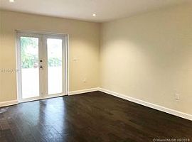 1020 Nw 4th Ave, Fort Lauderdale, Fl 33311 4 Beds 2 Baths in Fort Lauderdale, FL (Photo 7 of 8)