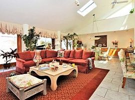 5 Beds 5 Baths 3,000 Sqft (979) 493-0047 in Westhampton Beach, NY (Photo 9 of 12)