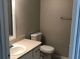 2435 2nd Ave S, Saint Petersburg, Fl 33712 3 Beds 2 Baths in Saint Petersburg, FL (Photo 8 of 12)