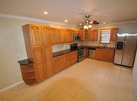 7789 Courtyard Run W, Boca Raton, Fl 33433 3 Beds 2 Baths in Boca Raton, FL (Photo 8 of 10)