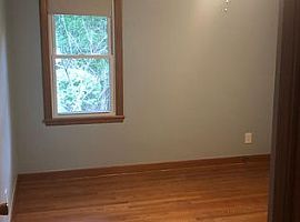 8182 N Seneca Rd, Fox Point, Wi 53217 in Fox Point, WI (Photo 3 of 8)