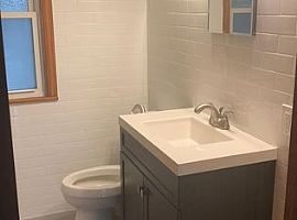 8182 N Seneca Rd, Fox Point, Wi 53217 in Fox Point, WI (Photo 5 of 8)