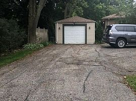 8182 N Seneca Rd, Fox Point, Wi 53217 in Fox Point, WI (Photo 8 of 8)