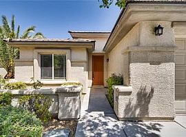 3 Beds 2 Baths in Las Vegas, NV (Photo 3 of 12)