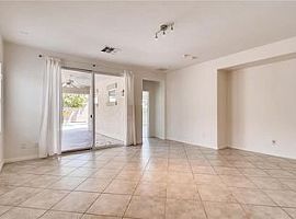 3 Beds 2 Baths in Las Vegas, NV (Photo 4 of 12)