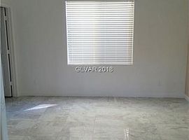 7 Beds 3.5 Baths in Las Vegas, NV (Photo 10 of 11)