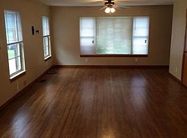 2524 Forest Park Blvd # North, in Fort Worth, TX (Photo 6 of 9)