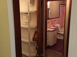 2524 Forest Park Blvd # North, in Fort Worth, TX (Photo 7 of 9)