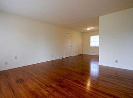  349 Tulane Dr, Lexington, Ky 40517 3 Beds 1.5 Baths 1,080 Sqft in Lexington, KY (Photo 2 of 4)