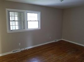  1165 Briarwood Dr, Lexington, Ky 40511 4 Beds 2.5 Baths 3,000  in Lexington, KY (Photo 5 of 5)