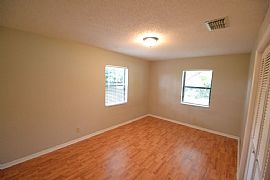 Gorgeous 4 Beds 2 Baths 2,094 Sqft Home  in Plant City, FL (Photo 6 of 8)