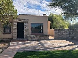 1702 E 10th St, Tucson, Az 85719 in Tucson, AZ