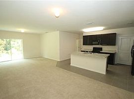 Gorgeous 5 Beds 3 Baths 2,140 Sqft Home in Plant City, FL (Photo 2 of 11)