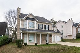 An You Picture Yourself in This Home? in Atlanta, GA (Photo 2 of 12)