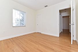 Attractive 2 Bedroom House in Miami, FL (Photo 7 of 9)